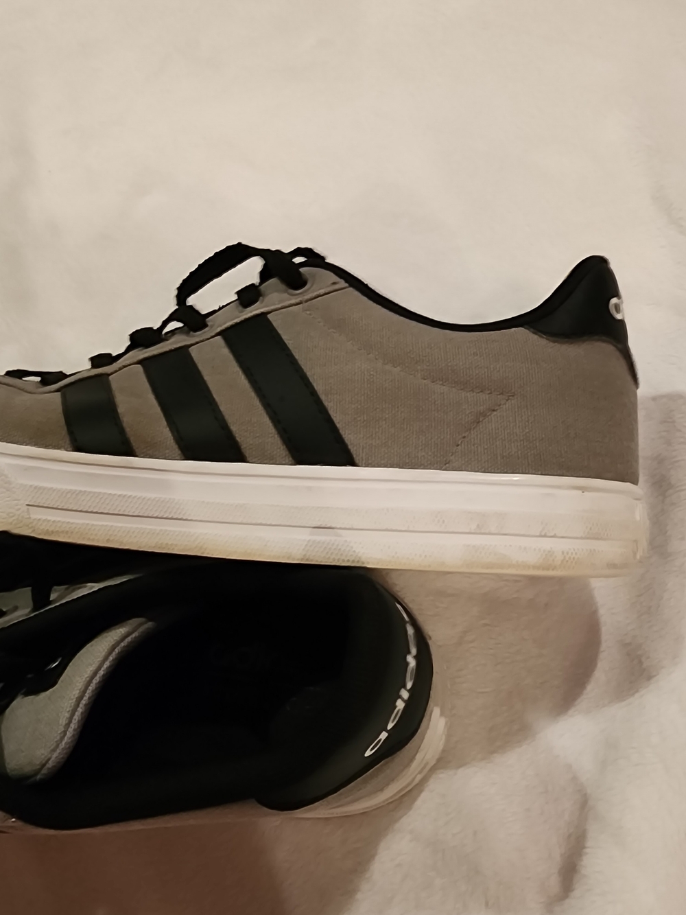 Adidas Men's Casual Canvas Sneakers in Olive Gray - Picture 5 of 11